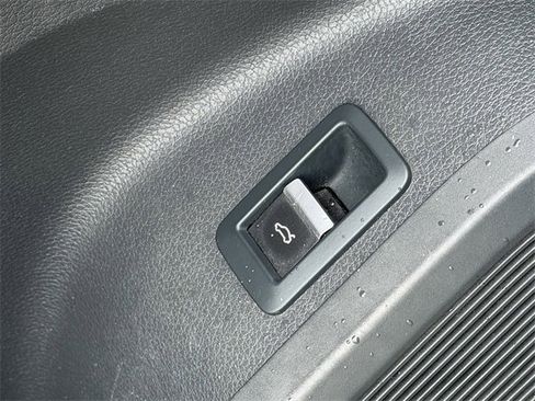 Used 2020 Audi Q5 Prestige w/ Prestige Package image 15