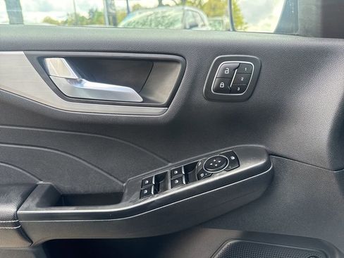 Used 2023 Ford Escape Platinum w/ Premium Technology Package AWD/4WD image 20