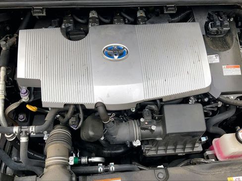 Used 2019 Toyota Prius Limited w/ Premium Convenience Package FWD image 31