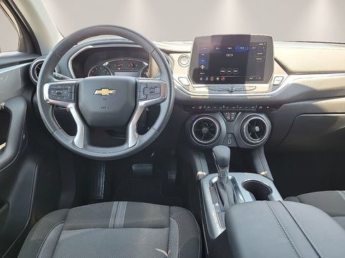 Used 2026 Chevrolet Blazer LT FWD image 9