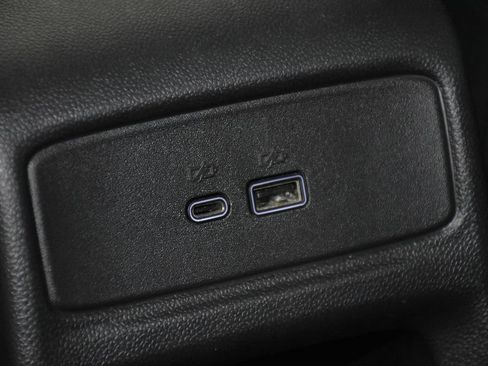 Used 2025 Chevrolet Trax LT image 24