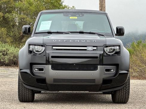 Used 2023 Land Rover Defender 90 V8 AWD/4WD image 9