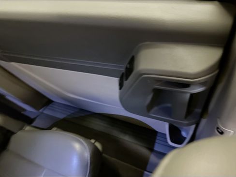 Used 2009 Dodge Grand Caravan SXT FWD image 26