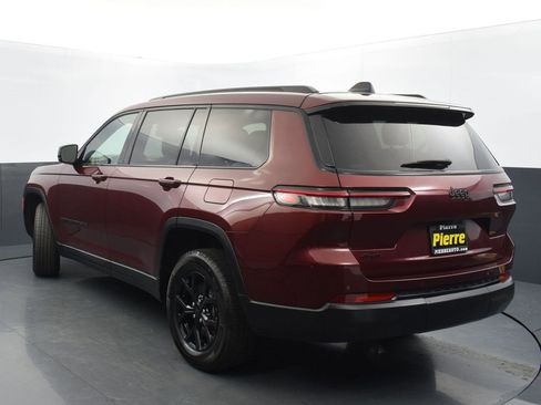 Used 2024 Jeep Grand Cherokee L Altitude image 2