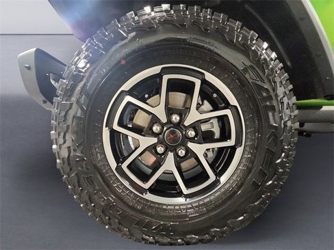 New 2025 Jeep Gladiator Rubicon w/ Convenience Group image 14