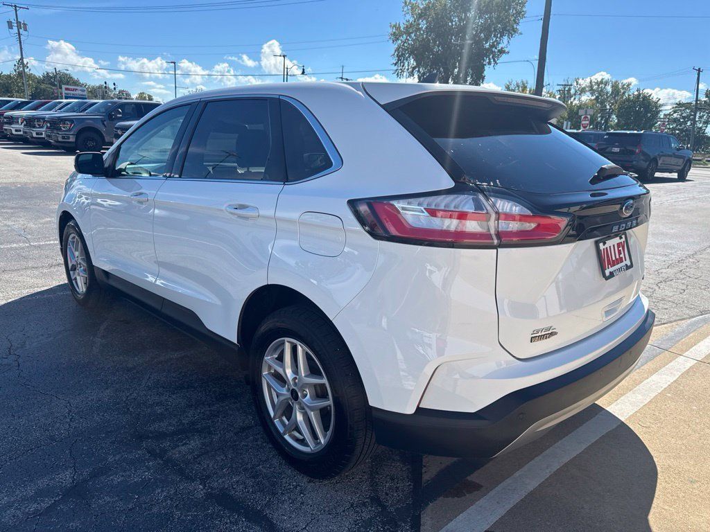 Certified 2024 Ford Edge SEL w/ Convenience Package AWD/4WD image 6