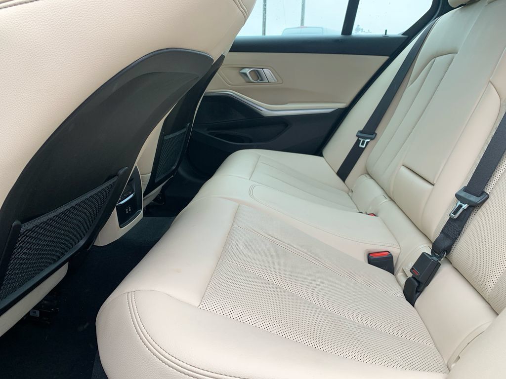 Used 2023 BMW 330i Sedan RWD image 23