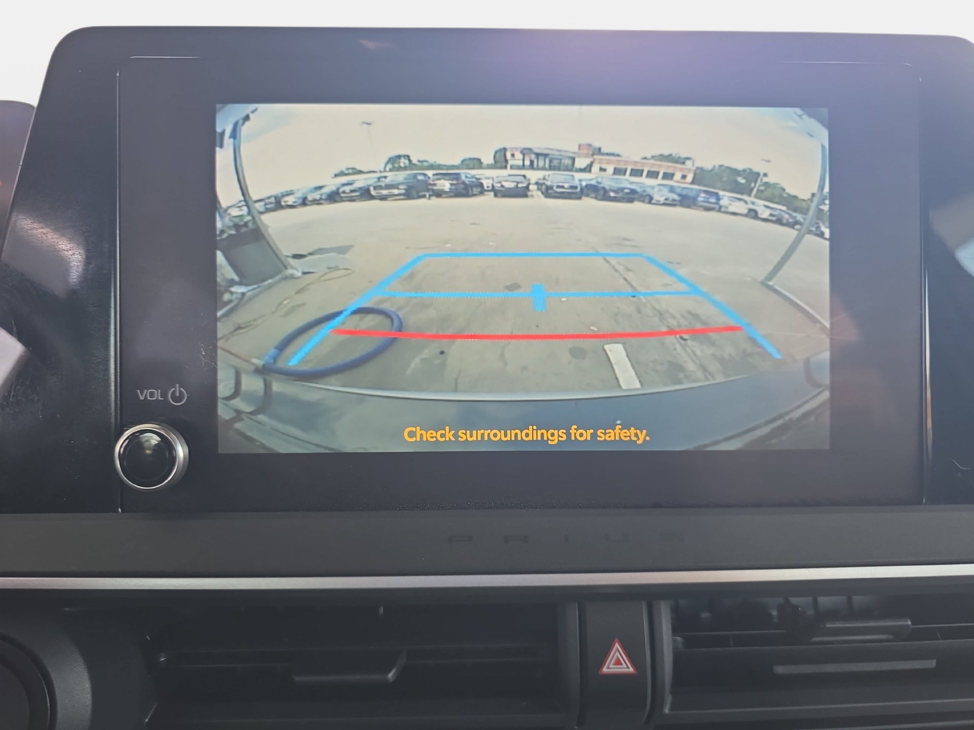 Used 2025 Toyota Prius LE FWD image 22