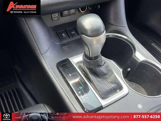 Used 2018 Toyota Highlander Plus AWD/4WD image 31
