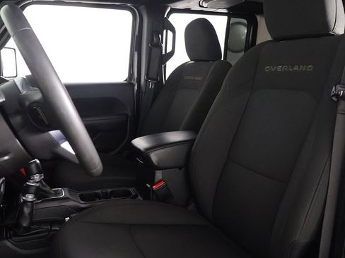 Used 2023 Jeep Gladiator Overland image 24