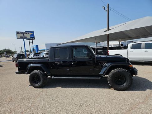 Used 2022 Jeep Gladiator Sport AWD/4WD image 9
