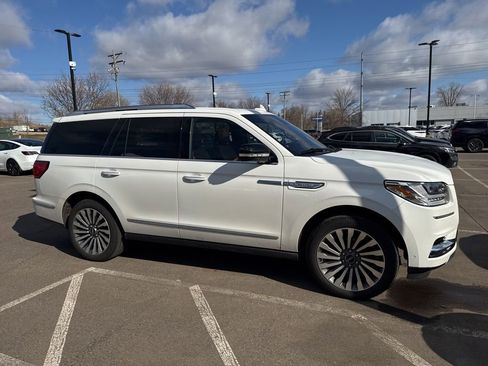 Used 2020 Lincoln Navigator Reserve w/ Luxury Package image 7