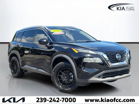 Used 2021 Nissan Rogue SV w/ Premium Package FWD image 1