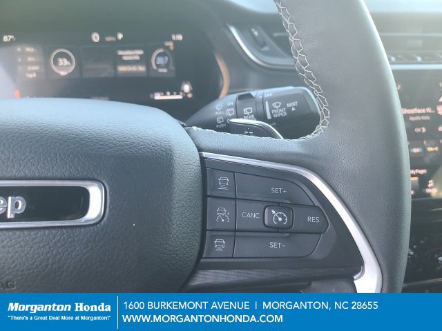 Used 2023 Jeep Grand Cherokee Altitude AWD/4WD image 20