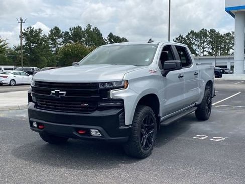 Used 2022 Chevrolet Silverado 1500 LT Trail Boss image 3