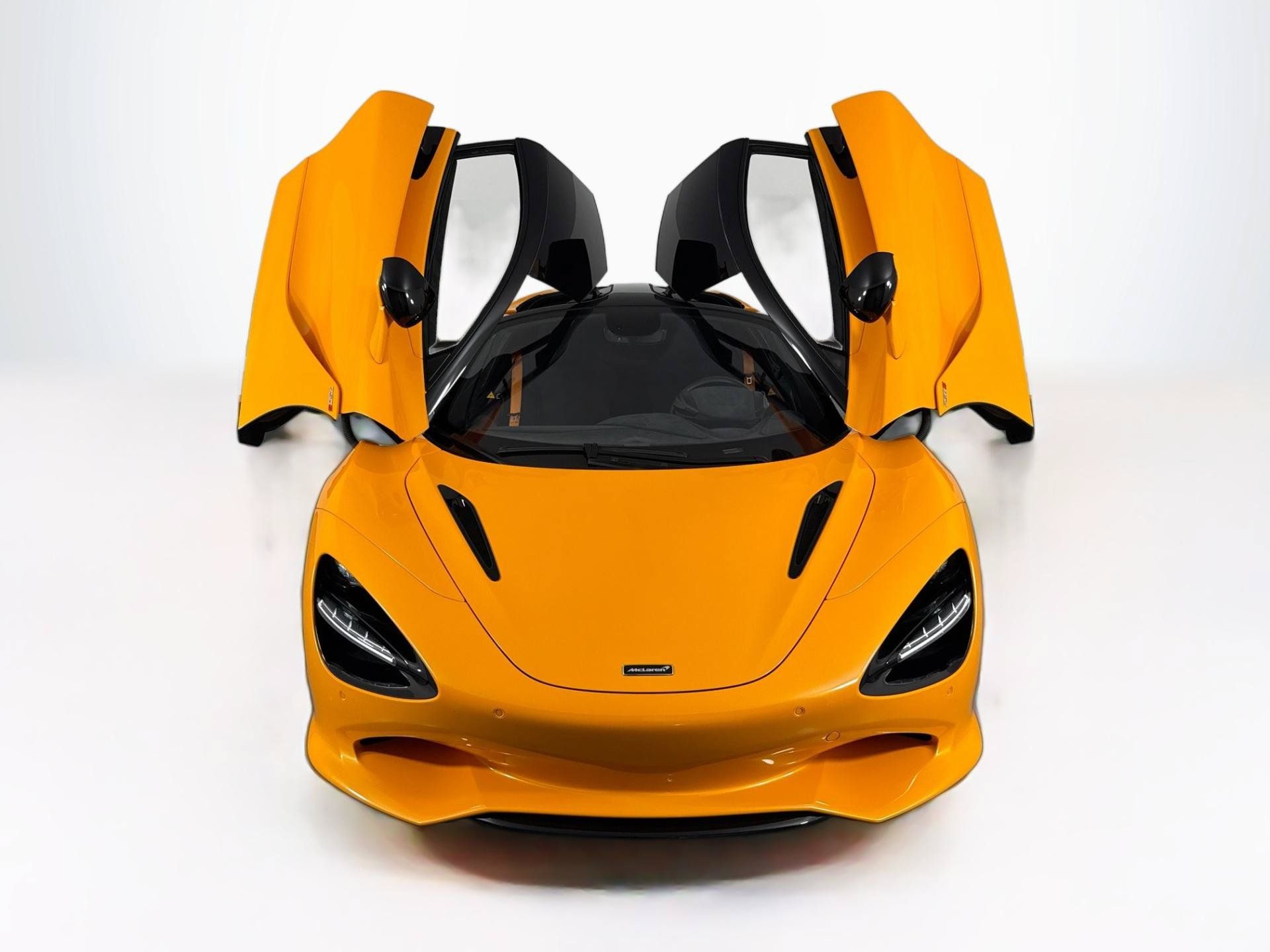 Used 2025 McLaren 750S RWD image 53