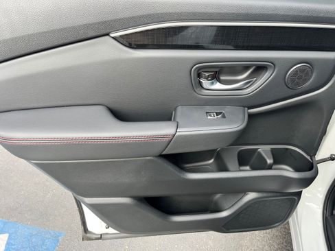 New 2025 Honda Pilot Black Edition image 21