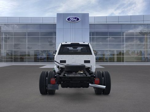 New 2026 Ford F550 4x4 Crew Cab image 5