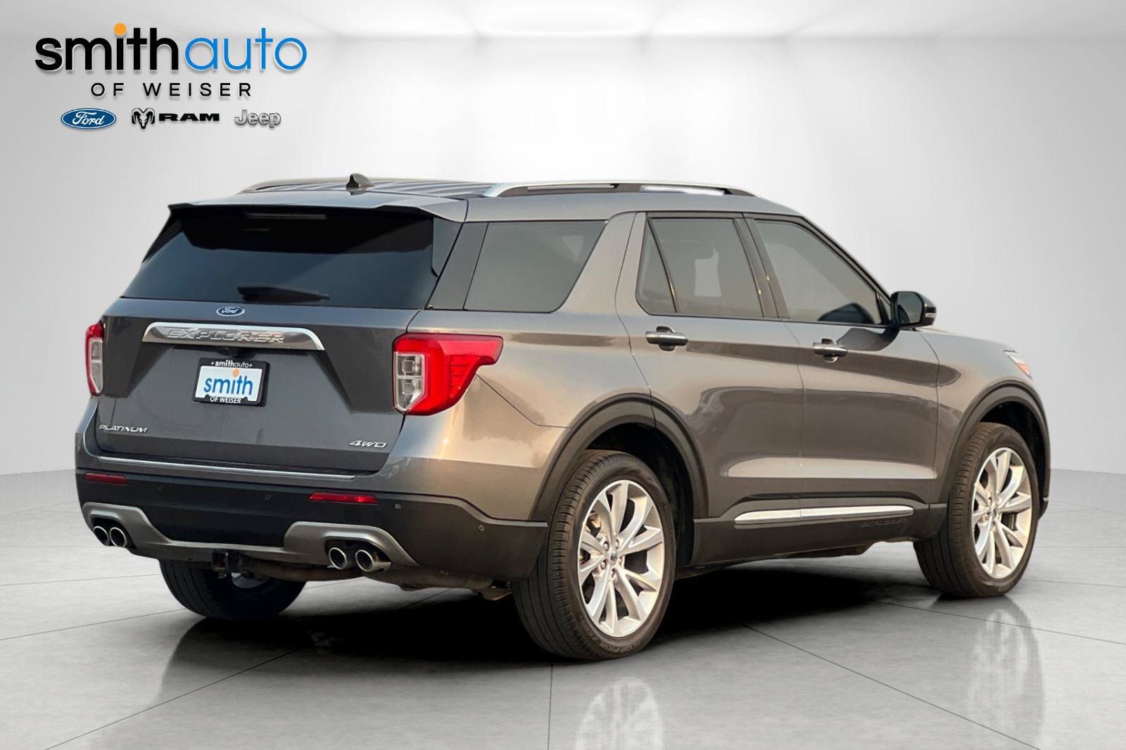 Used 2022 Ford Explorer Platinum w/ Equipment Group 601A AWD/4WD image 4