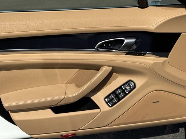 Used 2014 Porsche Panamera S RWD image 18