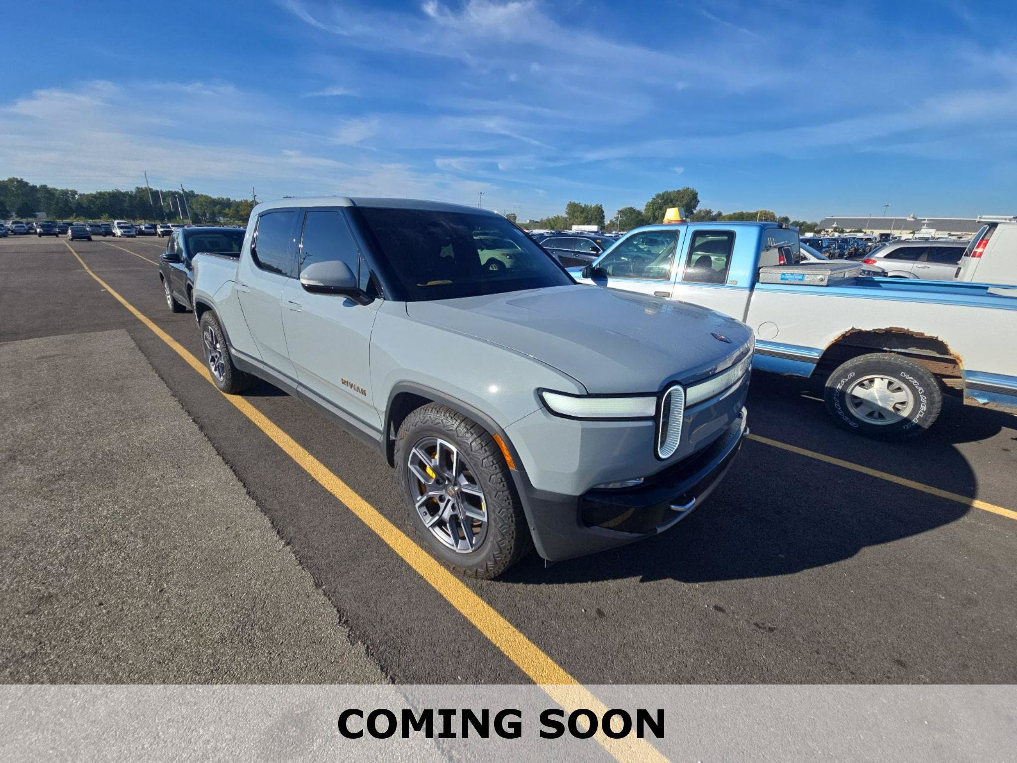 Used 2022 Rivian R1T Adventure AWD/4WD image 1