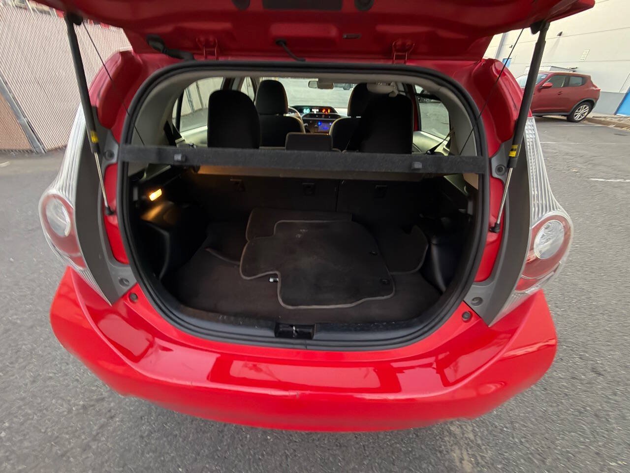 Used 2014 Toyota Prius C Three FWD image 10