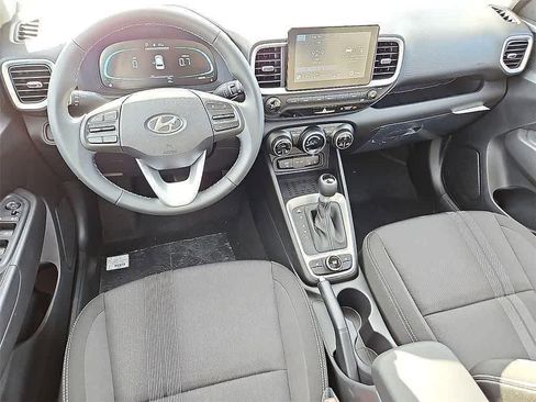 New 2026 Hyundai Venue SEL FWD image 9
