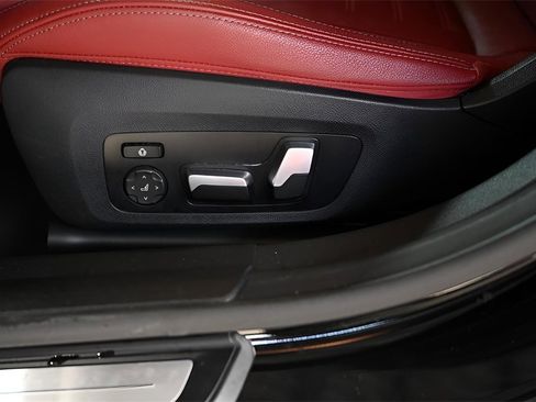 Used 2023 BMW i4 eDrive35 w/ Premium Package image 16