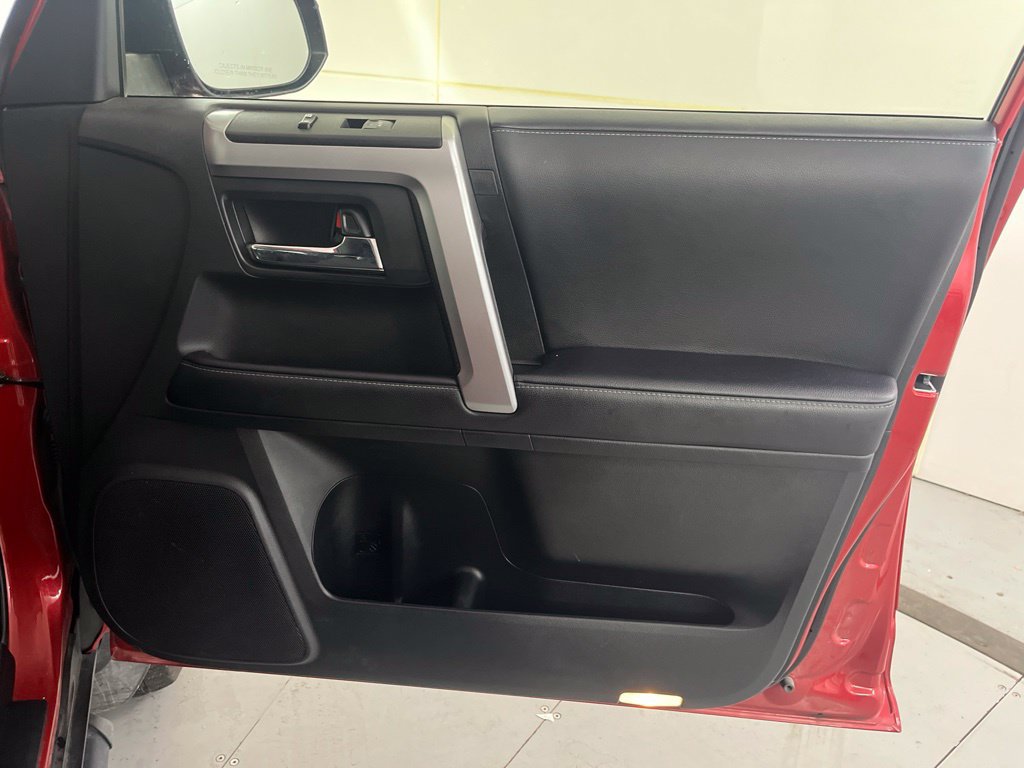 Used 2022 Toyota 4Runner SR5 AWD/4WD image 26