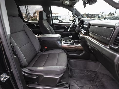 Used 2024 Chevrolet Silverado 1500 RST image 31