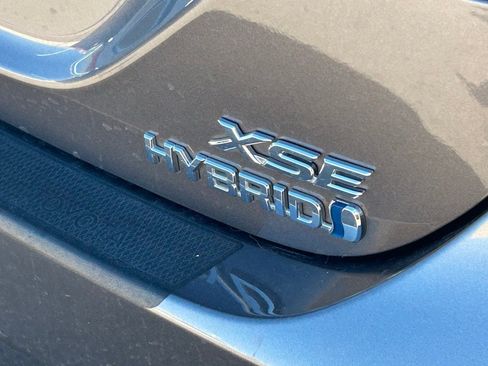 Used 2022 Toyota Camry XSE image 5