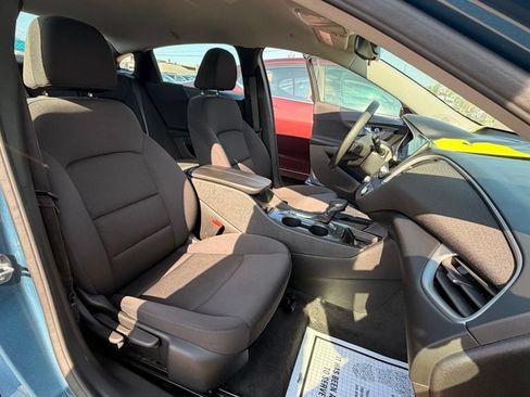 Used 2025 Chevrolet Malibu LT FWD image 13