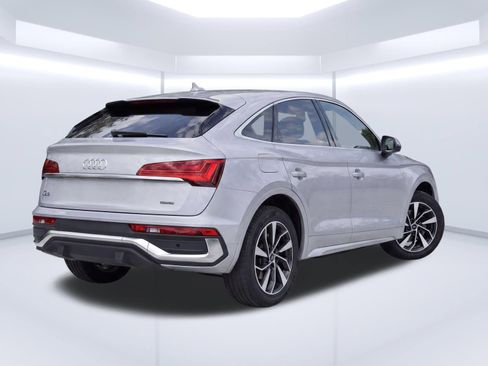 Used 2022 Audi Q5 2.0T Premium Plus w/ Premium Plus Package AWD/4WD image 8