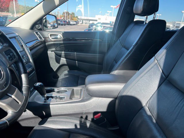 Used 2012 Jeep Grand Cherokee Laredo AWD/4WD image 9