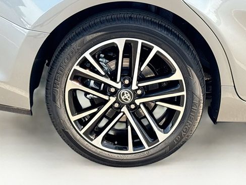 Certified 2026 Toyota Camry XLE FWD image 32