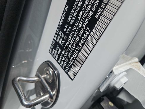 Certified 2026 Porsche Macan S AWD/4WD image 52