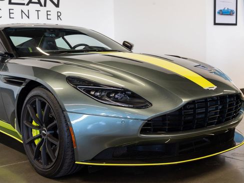 Used 2019 Aston Martin DB11 AMR image 25