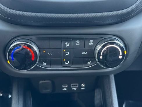 Certified 2023 Chevrolet TrailBlazer LT w/ Confidence II Package AWD/4WD image 19