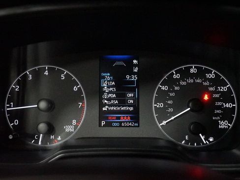 Certified 2024 Toyota Corolla LE FWD image 15