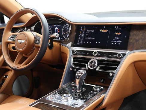 Used 2022 Bentley Flying Spur V8 AWD/4WD image 94