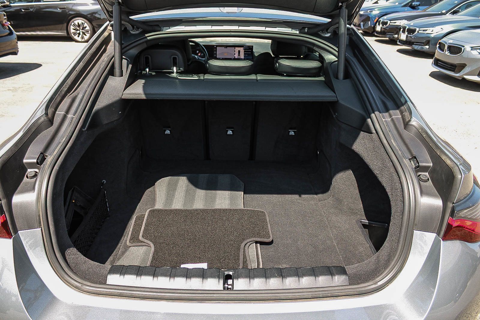 Used 2023 BMW i4 eDrive40 RWD image 26
