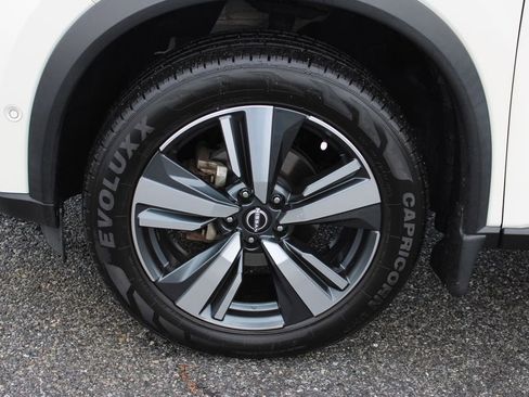 Used 2022 Nissan Rogue Platinum w/ Head-Up Display Package image 33