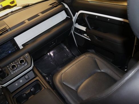 Used 2024 Land Rover Defender 110 S AWD/4WD image 17