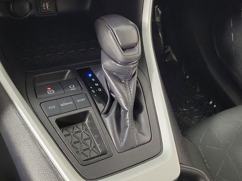 Used 2024 Toyota RAV4 XLE w/ Convenience Package FWD image 31