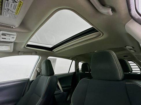 Used 2015 Toyota RAV4 XLE image 24