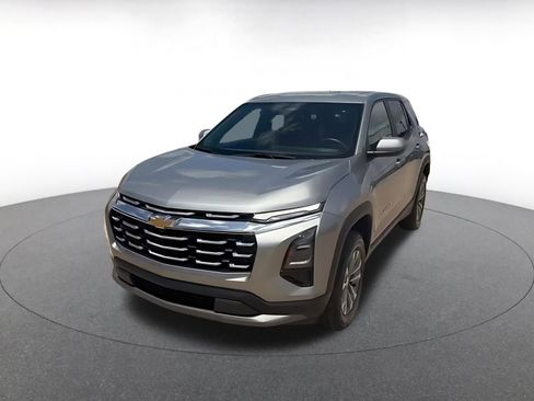 Used 2025 Chevrolet Equinox LT FWD image 7