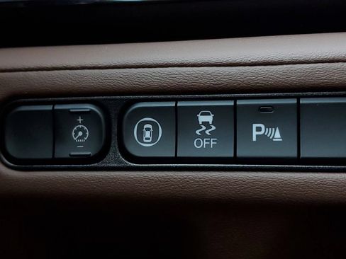 Certified 2026 Acura MDX w/ Technology Package FWD image 29
