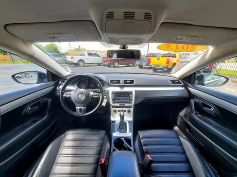 Used 2013 Volkswagen CC Sport image 2