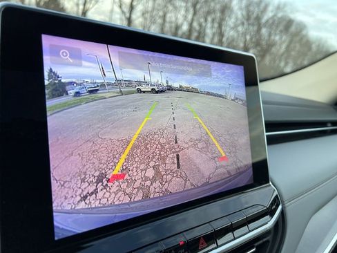 Used 2022 Jeep Compass Limited w/ Sun and Sound Group image 15