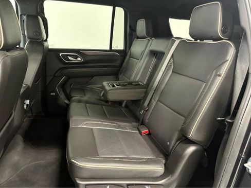 Used 2024 GMC Yukon XL SLT w/ Max Trailering Package AWD/4WD image 15